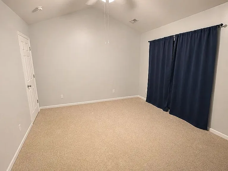 202 Kelsey Blvd — Photo 10