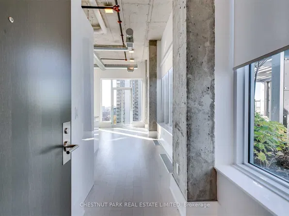 50 McCaul St, Toronto, ON