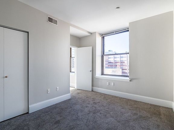 5th image of 301 Market St APT 401