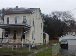 66 Penn St, Port Clinton, PA 19549