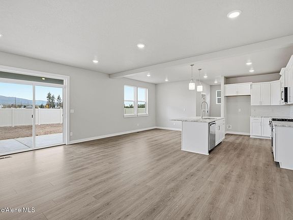 3rd image of 6650 N Alecat St