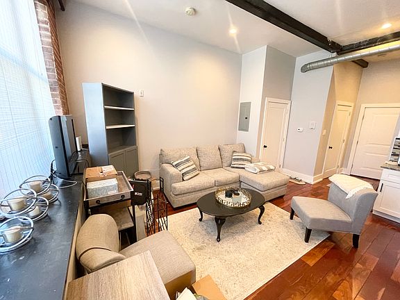 4th image of 1025 E Montgomery Ave #5A