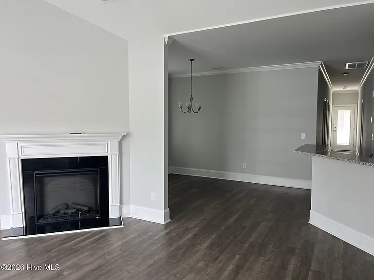 3241 Gordon Dr #A — Photo 10