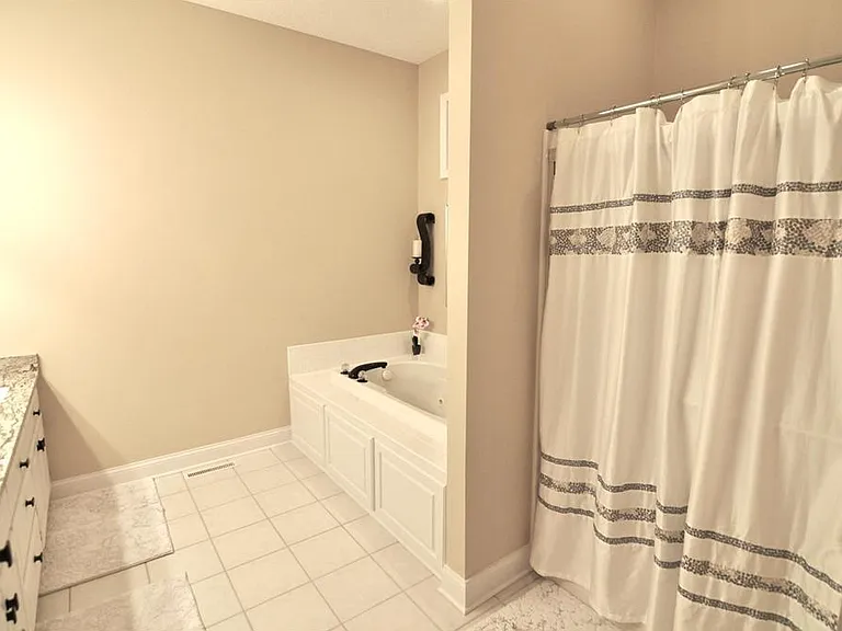 10413 Spyglass Dr — Photo 23