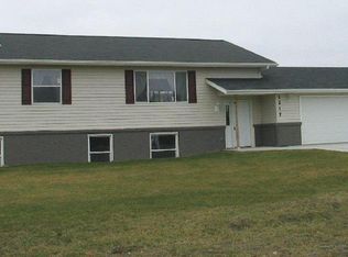 1217 17th Ave SE, East Grand Forks, MN 56721