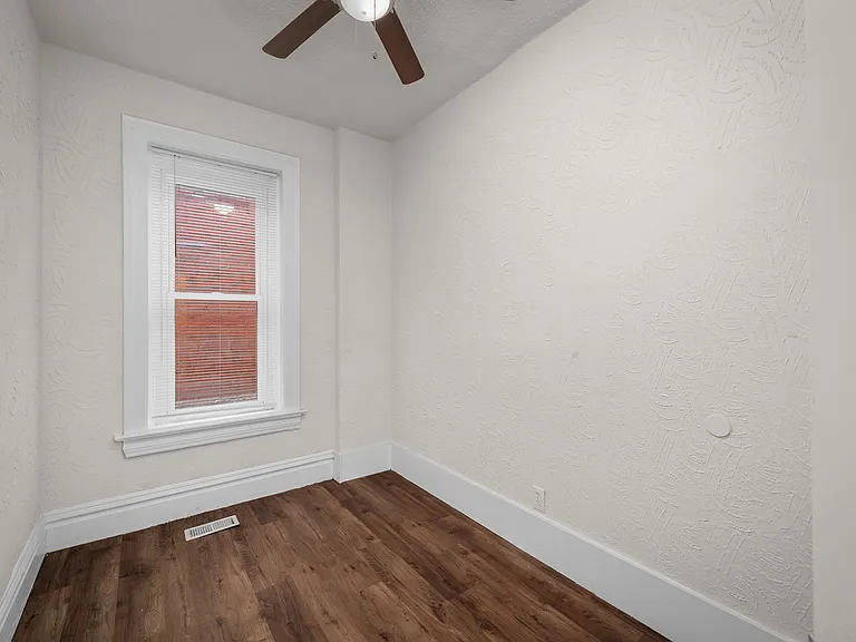 3822 S Compton Ave #3822 — Photo 9