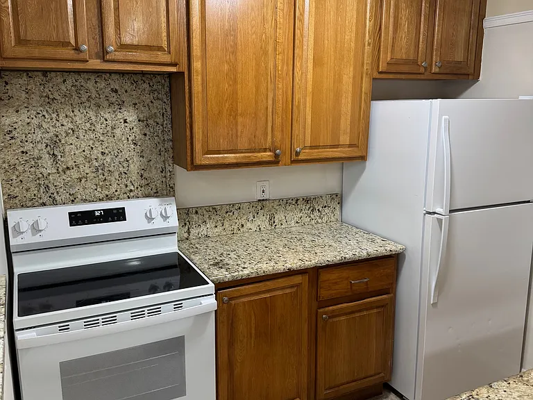 311 Malverne Rd — Photo 2