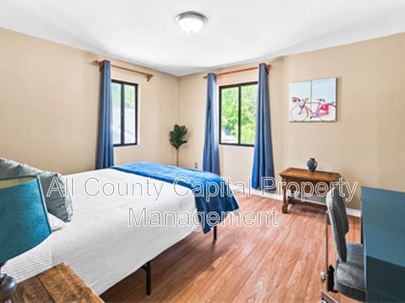 5th image of 4812 Avenue G #B