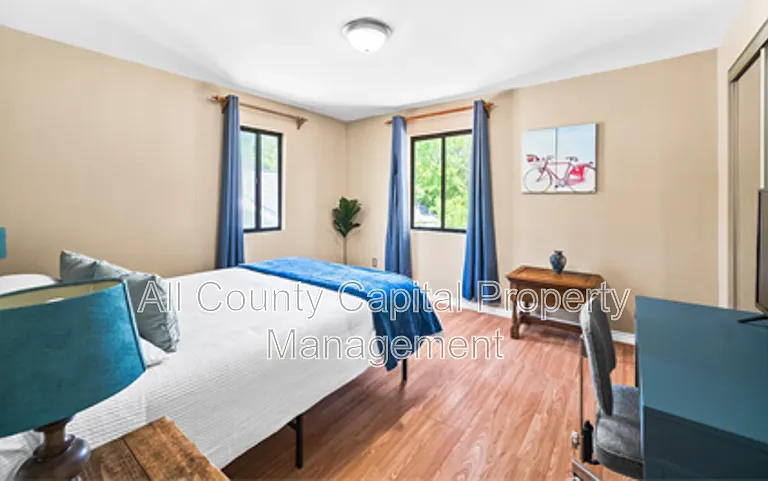 4812 Avenue G #B — Photo 5