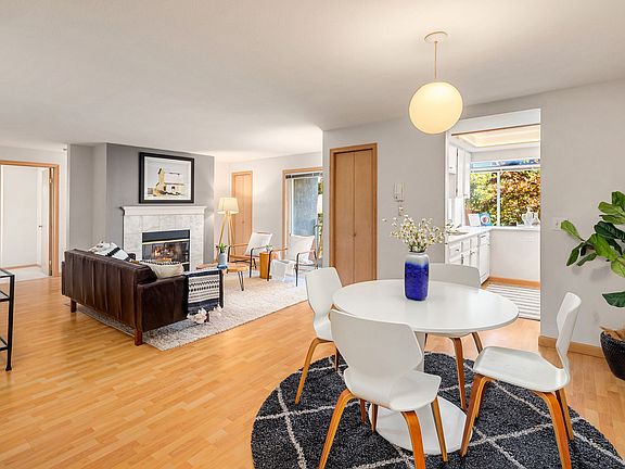 4th image of 2017 Eastlake Ave E APT 202