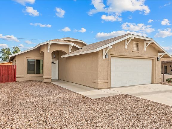 2nd image of 1406 Lakeside Drive