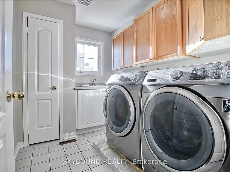 1 Springhurst Ave — Photo 23