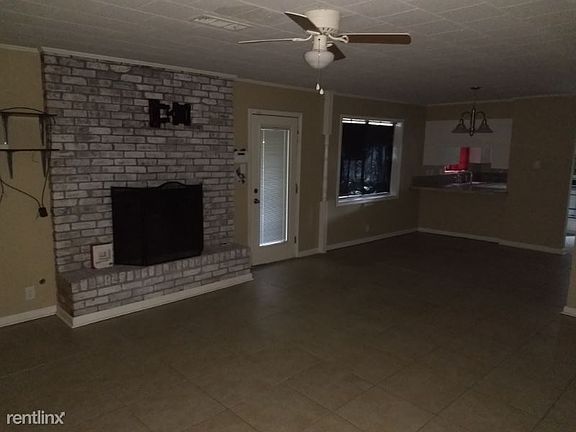 3rd image of 23 Rosewood Dr #4