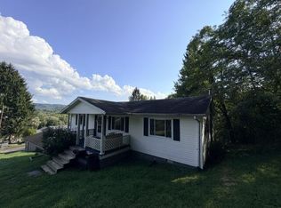214 Cook St, Lester, WV 25865