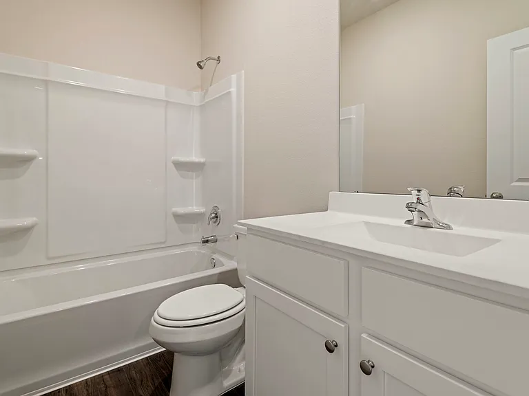 Secondary bathroom.