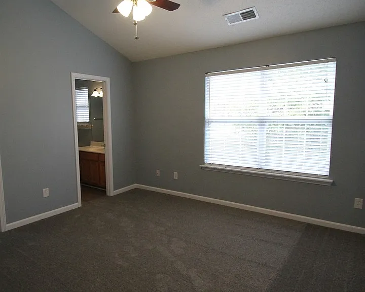 1364 Walnut Hill Dr — Photo 18