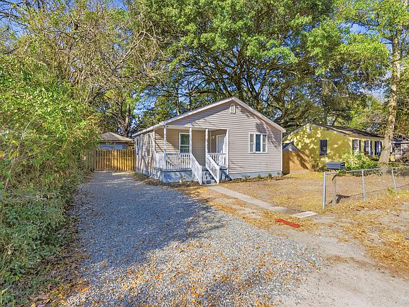 2nd image of 2762 E Surrey Dr