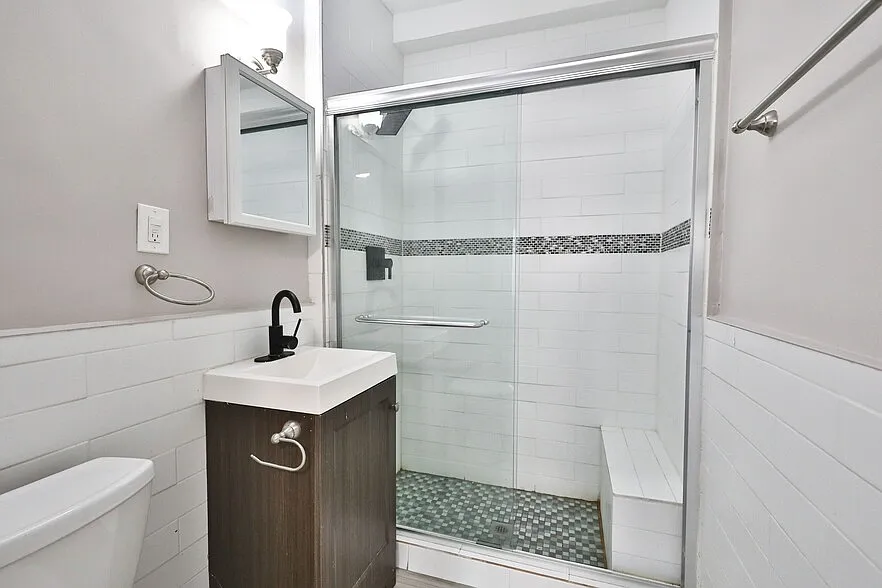 Studio, 472 sqft, $1,375 — Photo 2