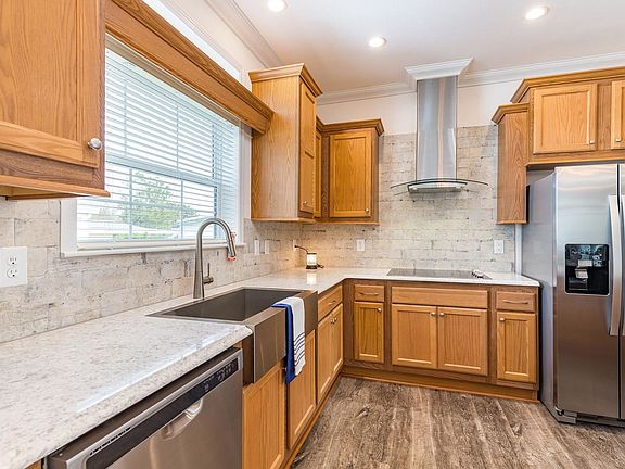 5th image of 403 Joseph Way #259
