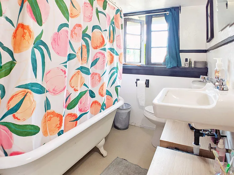 457 SW Washington Ave #7 — Photo 13