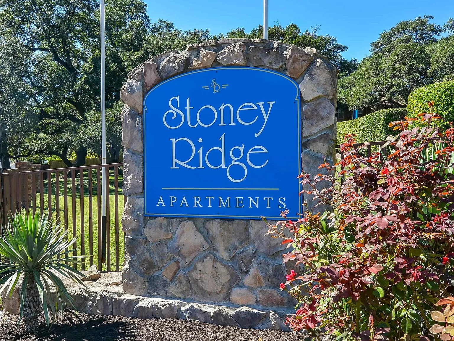 Stoney Ridge Apartments — Photo 1