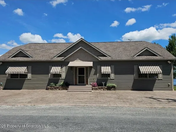 240 Sunset Ave, Carbondale, PA 18407