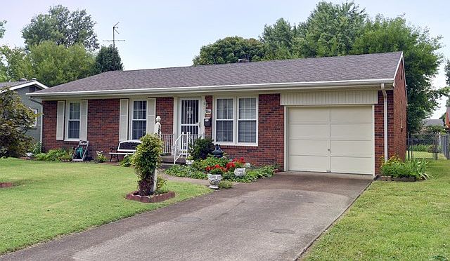 1st image of 3866 Lewis Ln