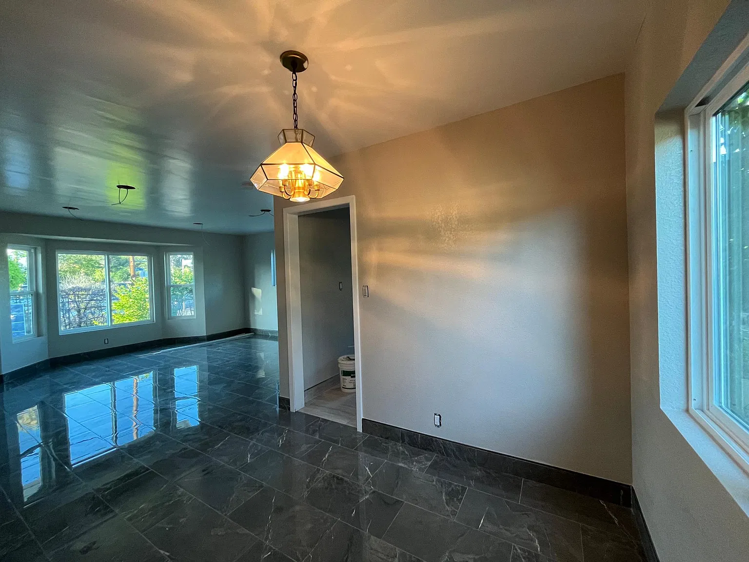 6157 Auckland Avenue — Photo 4