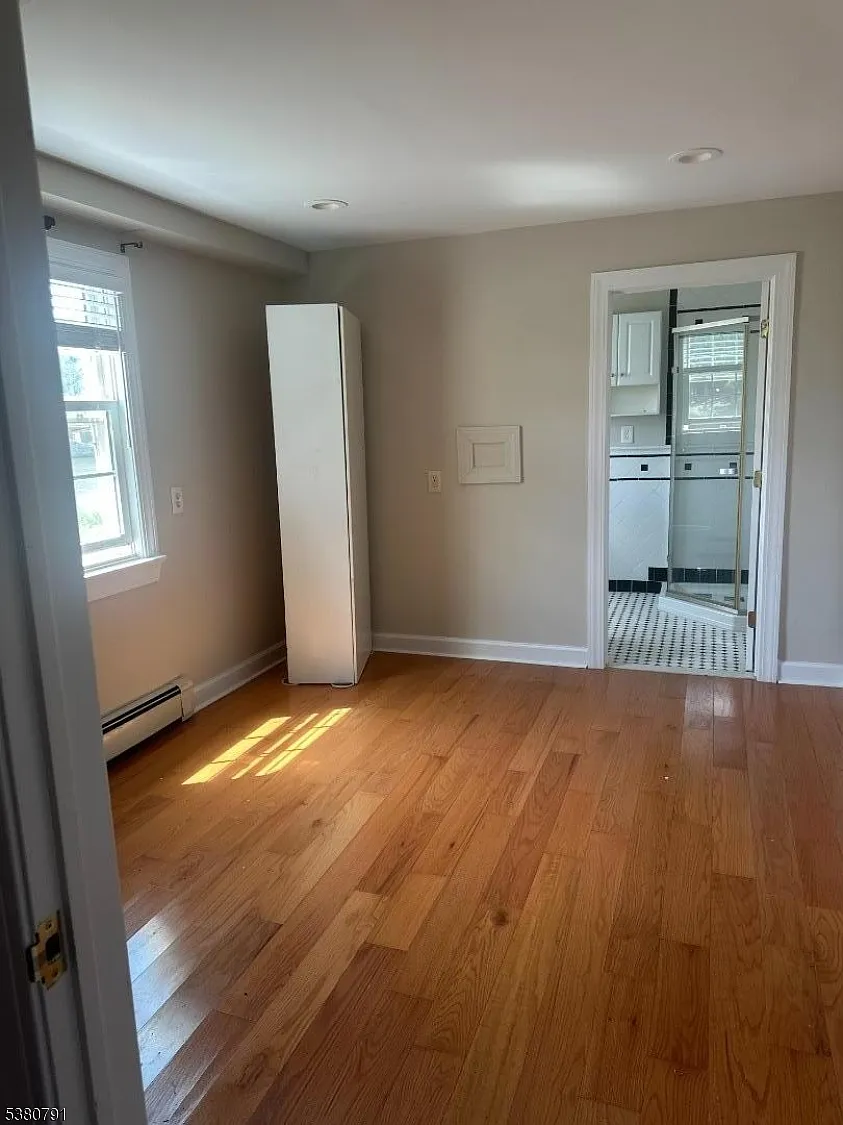1 bed, 1.0 bath, $2,600 — Photo 4