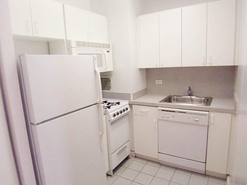 2nd image of 1470 1st Ave APT 7E