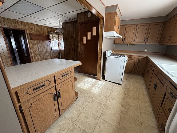 5th image of 618 10th St