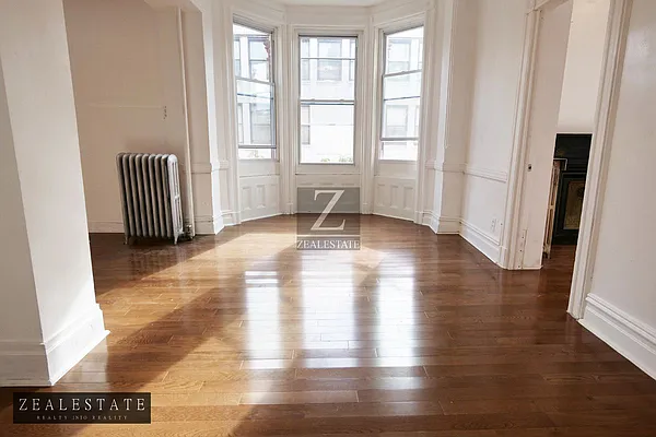 Rented by ZealEstate Group Inc | media 9