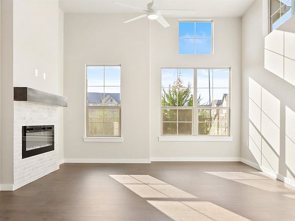 5th image of 2619 Saint Helena Ln