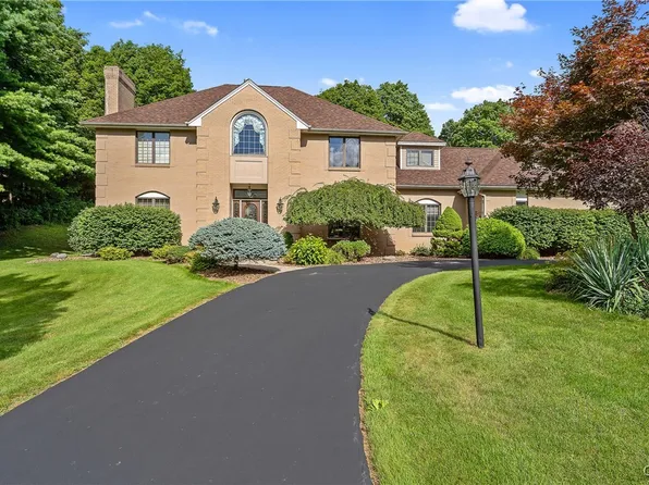 5104 Waterford Wood Way, Fayetteville, NY 13066