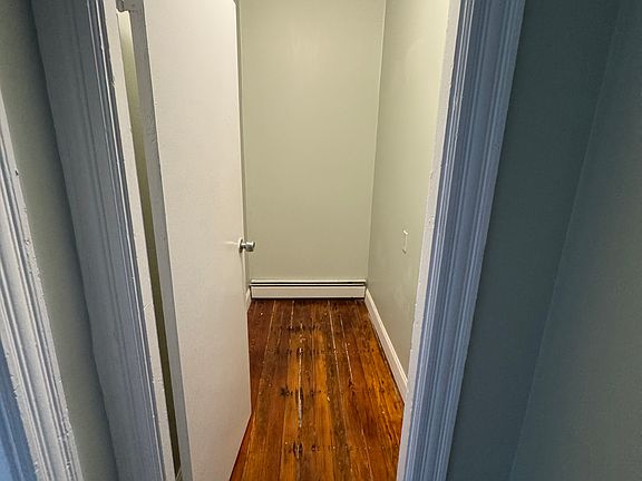 3rd image of 52 Sassafras St Floor 2