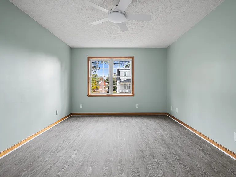 514 Highland Ave — Photo 5