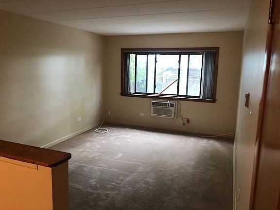 5th image of 109 S Elmwood Ave APT 15
