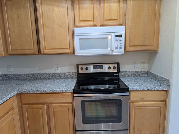 3rd image of 16825 N 14th St Unit 75