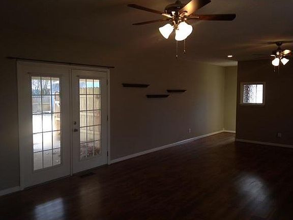 4th image of 342 Crestview Dr
