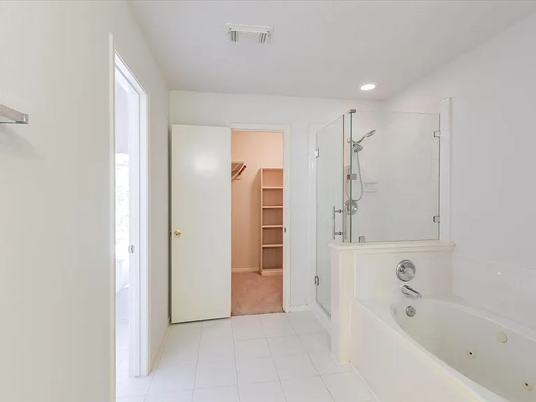 19510 Maywood Falls Cir — Photo 10