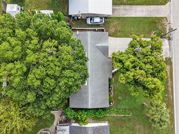 5th image of 428 FITZGERALD ROAD