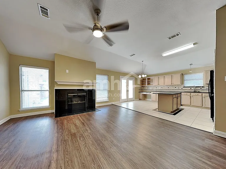 7202 Airline Dr — Photo 6