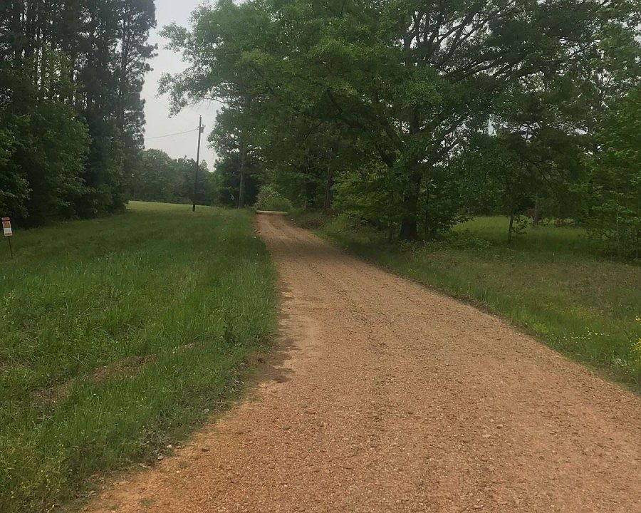 2nd image of 71 Annie Davis Rd