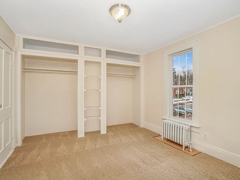 136 N Potomac St — Photo 10