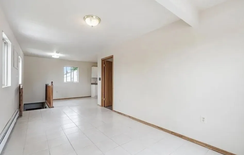 2 bed, 1000 sqft, $2,400 — Photo 4