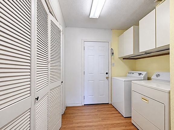 5th image of 1007 E Russell Ave