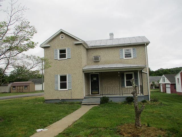 1st image of 1105 Woodland Ave