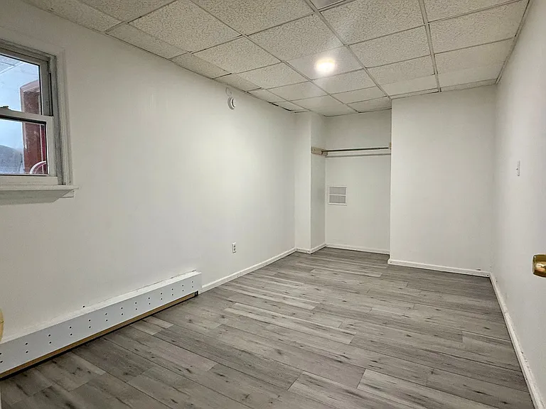 1300 Main St — Photo 7