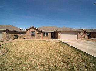 2400 Cobblestone Cir, Clovis, NM 88101