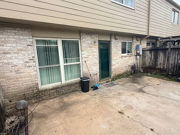 2nd image of 2155 Hazlitt Dr #2155